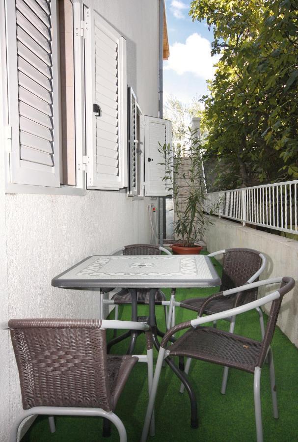 Apartments With A Parking Space Vodice - 2995 Екстер'єр фото
